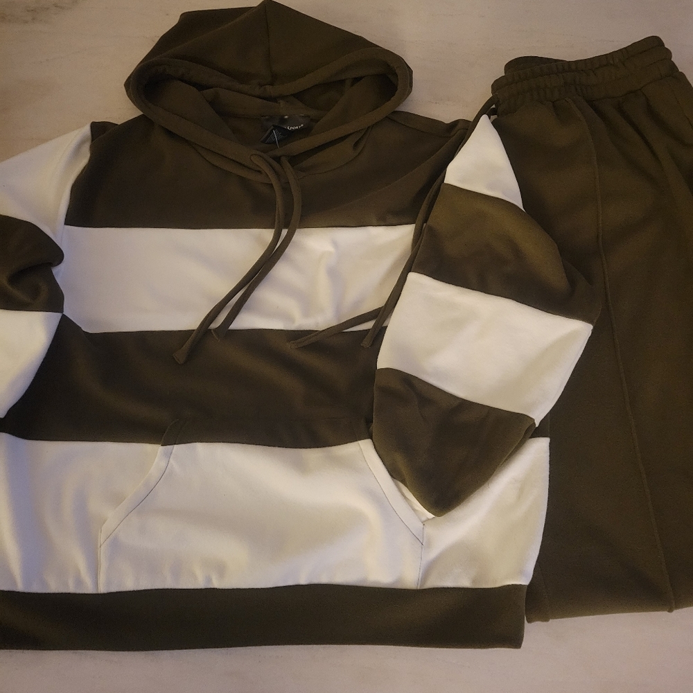 Fleece Hoodie & Jogger Set